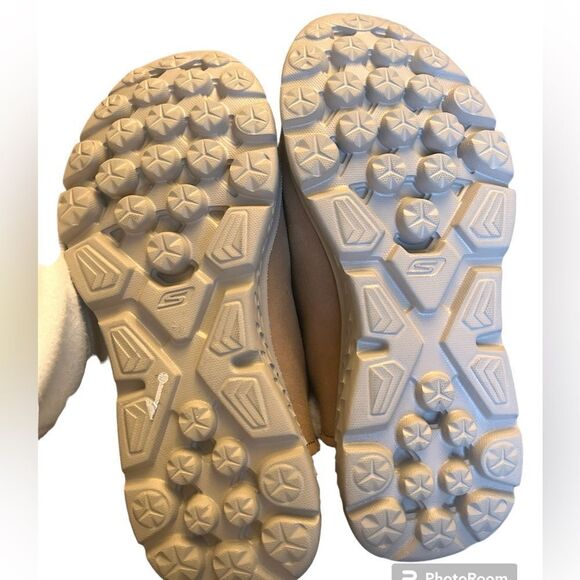 Skechers On The Go Snow Boots NEW - Picture 5 of 5